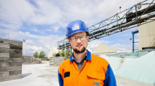 Meet Koen, float production manager AGC Mol