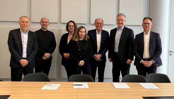 AGC and Saint-Gobain Partner for the Decarbonization of Flat Glass Manufacturing 