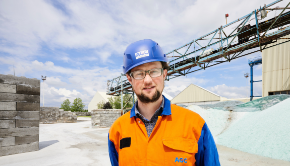 Meet Koen, float production manager AGC Mol